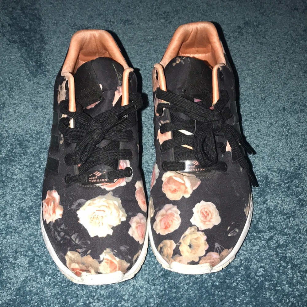 Adidas Sneakers